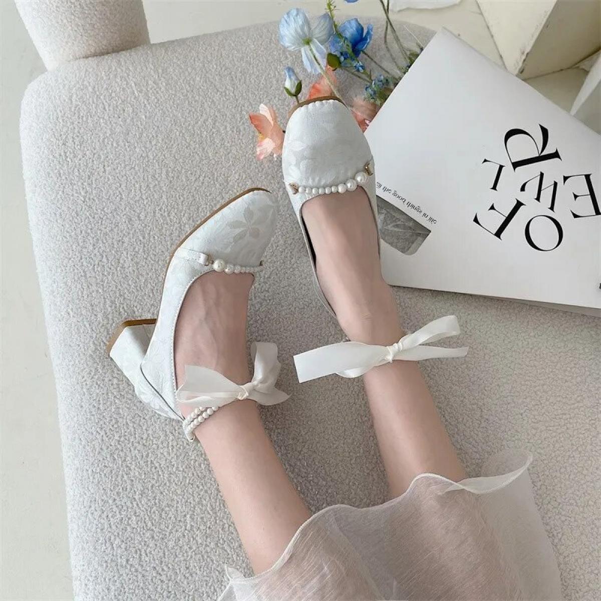 Shoes Women High Heels Spring Autumn Full With Casual Chinese New One Buckle Chain Beaded Elegant Fashion Banquet High H