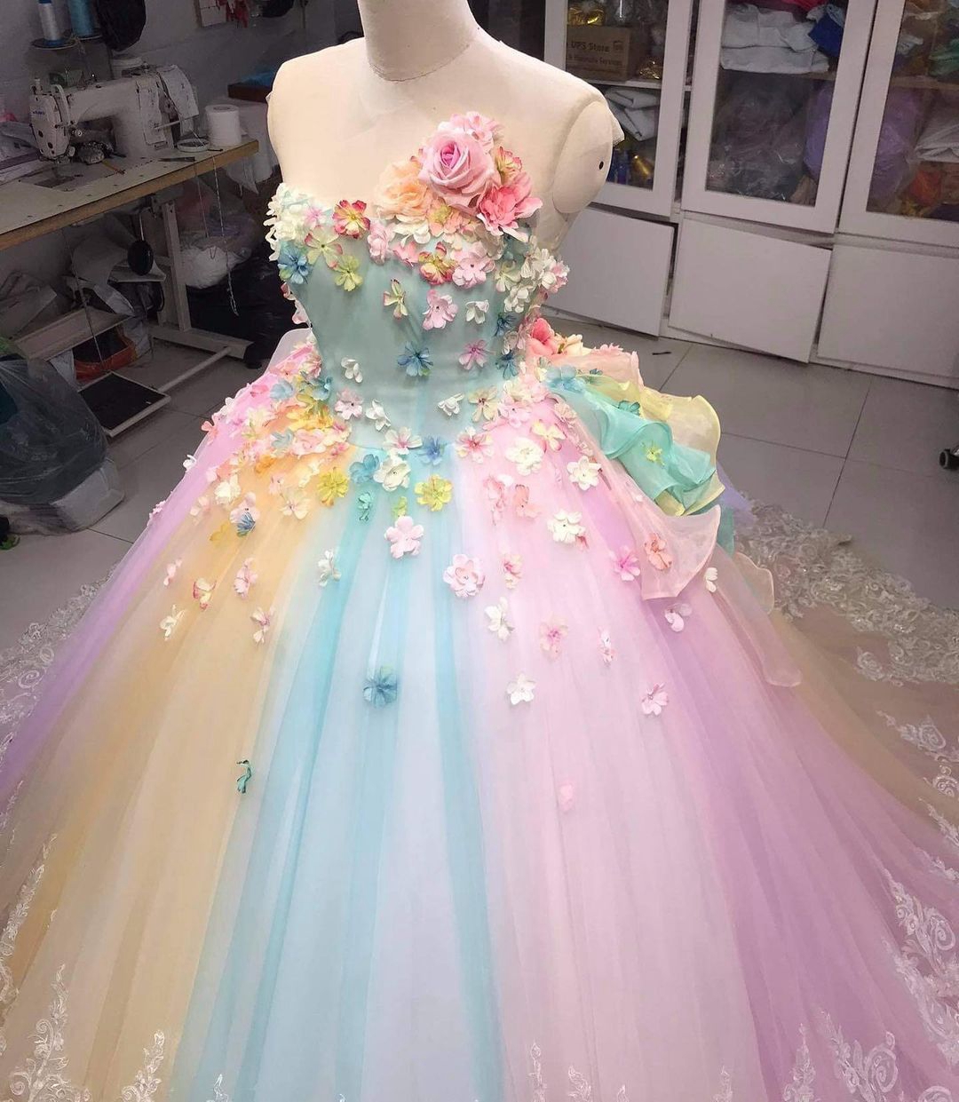 US 222.32 Colorful Rainbow Ball Gown Prom Dresses Extra Puffy Tulle 3d Flowers Quinceanera Dresses 2023 Custom Made Sweet 16 Dress Description