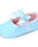 נעלי תינוק שזה עתה נולד נעלי תינוקות נעלי בנות pu אנטי החלקה קשת נעלי שמלת נסיכה קלאסית נעלי שמלת נסיכה ראשונה נעלי עריסה לפעוטו
