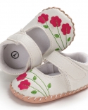 נעלי ילדה שזה עתה נולד פעוט ילד רך בעבודת יד סוליית גומי רקומה פרח רקום תינוק הליכונים נסיכה עריסת תינוק