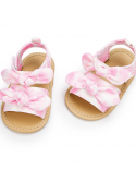 סנדלים חדשים לתינוקת נעלי תינוק שטוחות בד pu סולייה תחתונה נגד החלקה עריסה יילוד ראשון נעלי ילדה לפעוטות summe