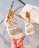 סנדלים נוצצים בנות יהלומים מלאכותיים 2022 חדש קיץ פתוח לילדים אופנה אחורי רוכסן רוכסן יפה נעליים רומיות למסיבה