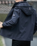 Jaqueta masculina casual bonita solta tamanho grande à prova de vento com capuz