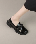 الأحذية الجلدية النسائية الجديدة جولة اصبع القدم لينة أسفل براءات الاختراع والجلود المتسكعون الأحذية المسطحة