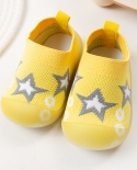 Nuevos zapatos para niños pequeños para interiores, antideslizantes, transpirables, parte inferior suave