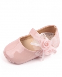 Zapatos de bebé de cuero Pu para niños pequeños zapatos de bebé transpirables de fondo suave zapatos de princesa que combinan co