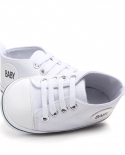 Zapatos de fondo suave para bebés Zapatos de bebé para niños pequeños Nuevos zapatos de lona