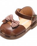 Sandalias para niñas, novedad de verano, zapatos transpirables antideslizantes de fondo suave para niños pequeños, zapatos de cu