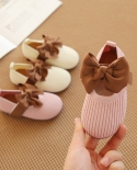 נעלי תינוקות חדשות סתיו ילדים מעופפים ארוגים נעלי סוליה רכה נעלי ילדות נעלי נסיכה לתינוקות פעוטות