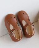 Nuevos zapatos de cuero pequeños para niños, niñas, verano, finos, informales, de fondo suave, zapatos de gorrita tejida con vel
