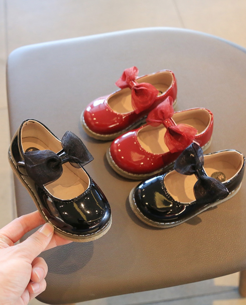 Zapatos de cuero brillante para niñas Zapatos de princesa para niños con lazo de malla Zapatos casuales con velcro