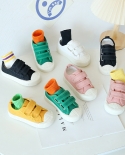 أحذية قماشية جديدة وعصرية للبنات والأولاد بلون الحلوى أحذية رياضية كاجوال للأطفال من الفيلكرو