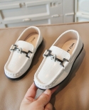 أزياء خط مشبك معدني للأولاد أحذية جلدية النمط البريطاني الرجعية الانزلاق على أحذية عادية