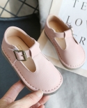 Lindos zapatos de cuero rosa con punta redonda para niños, zapatos de gorrita tejida de niña pequeña de fondo suave a la moda, z