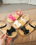 סנדלי בנות חדשים 2022 קשת בסגנון תחתון רך נעלי נסיכות לילדים קיץ של נעלי חוף לילדים