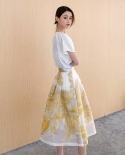 2022 New Spring Summer Fashion Tide Yellow Patchwork Flower Embroidery Zippers Simple All Match Thin Woman Skirt