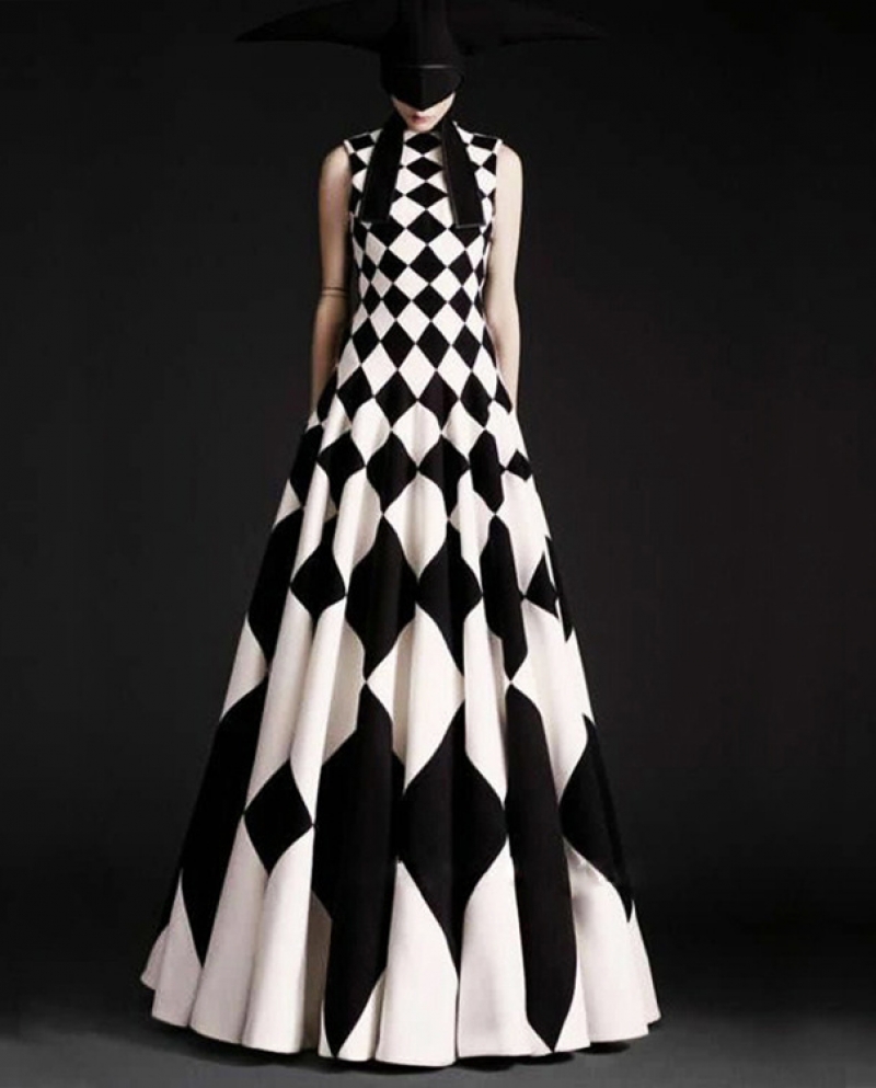 Primavera y verano moda estilo simple blanco y negro diamante plaid super swing dress