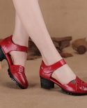 Zapatos de tacón grueso a la moda de verano 2022, zapatos de tacón rojo para madre, zapatos de cuña de cuero genuino para mujer,