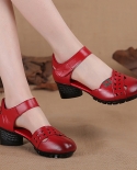 Zapatos de tacón grueso a la moda de verano 2022, zapatos de tacón rojo para madre, zapatos de cuña de cuero genuino para mujer,