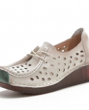 Zapatos de verano transpirables huecos a la moda para mujer, zapatos informales de tacón con cuña de cuero genuino Vintage hecho