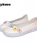 2022 Fashion Simple Solid Color Flat Shoes Women Retro Style Leather Comfortable Flower Decoration Genuine Leather Casua