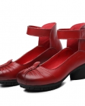 2022 אביב סתיו סגנון לאומי נשים נעלי עור אמיתיות עם עקב עם מרובע אישה עגולה בוהן רצועת קרסול משאבות wom