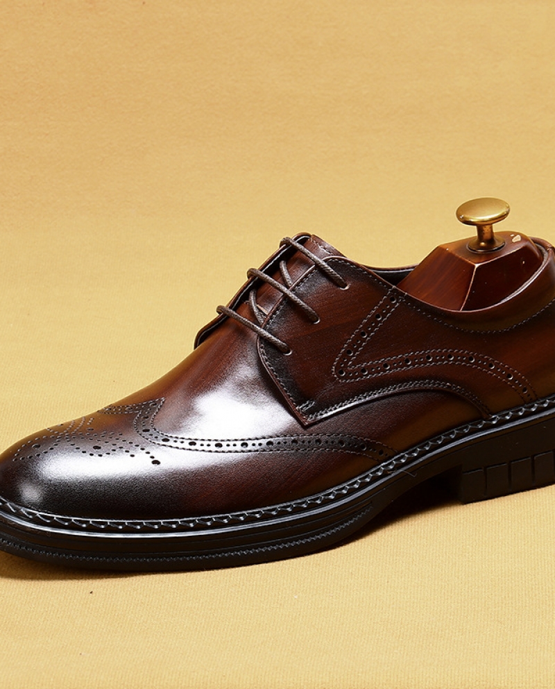 76 80 US Zapatos italianos de lujo para hombre zapatos Brogue de cuero genuino zapatos formales para hombre disenador de otono 2022 c Description