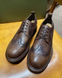حذاء رجالي من الجلد الطبيعي الإيطالي الفاخر حذاء بروج كلاسيكي بلون أسود وبني بدلة زفاف رسمية مصنوعة يدويًا Oxfor