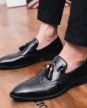 New Patent Leather Men Dress Shoes Cheap Quality Pu Party Shoes For Male 2022 Summer Classic Black Gold Brogues Tassels 