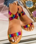 סנדלים נשים 2022 חדשות שטוחות סנדלי נשים אופנה קיץ נעלי נשים אבזם רצועת חוף חופשת נשים נעלי רומיות