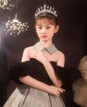 Abito per bambini in stile Hepburn che suona il pianoforte piccolo vestito da principessa