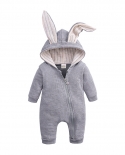 Mono de una pieza con capucha y cremallera de color liso para niños con orejas grandes de conejo