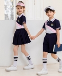 מכנסיים קצרים עם שרוולים קצרים חליפת תלבושת בית ספר 2022 קיץ חדש תלבושת גן גן ילדים חצאית ספורט תלבושת בית ספר יסודי