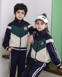 Uniforme de tres piezas deportivo de moda con solapa fresca para niños