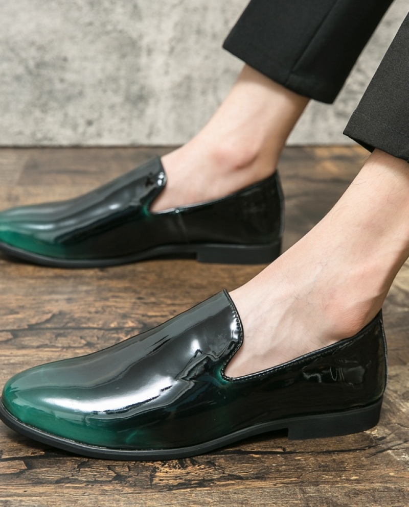 Green patent leather shoes top