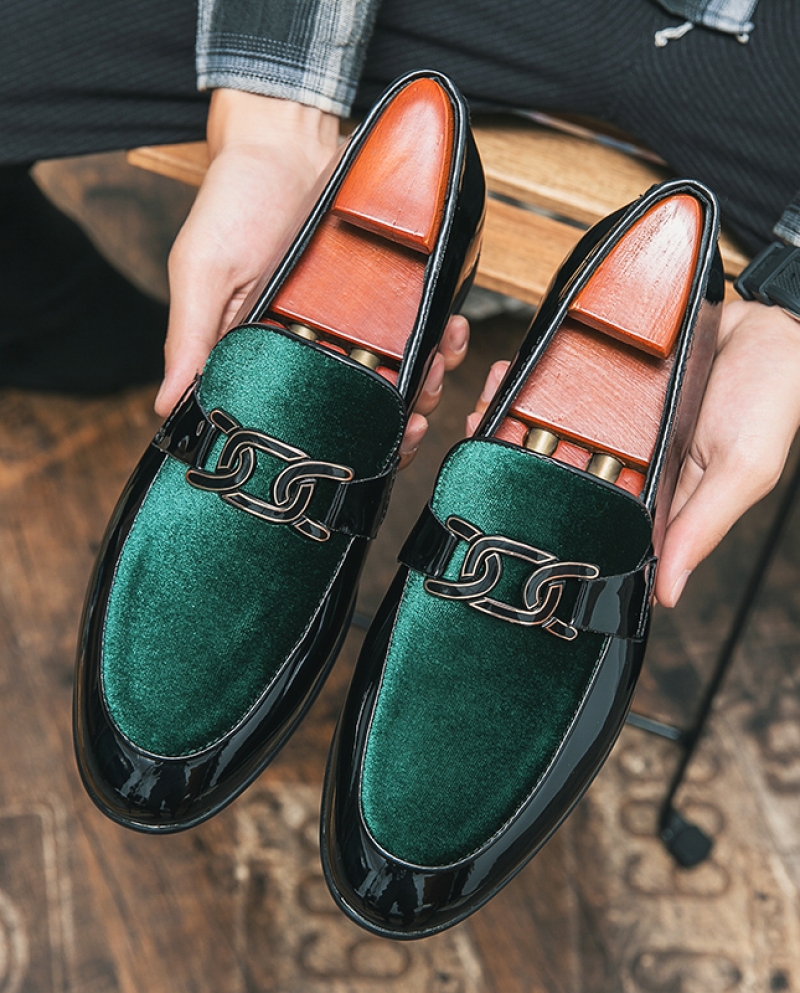 US 21.34 Luxury Designer Velvet Metal Chain Slip On Driving Shoes
