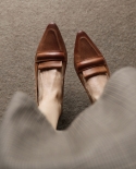 حذاء نسائي عتيق ذو كعب متوسط ​​مريح للربيع والخريف حذاء نسائي من جلد الغنم على كعب 35 سم