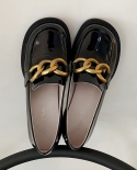 حذاء Mezereon للسيدات سهل الارتداء حذاء بدون كعب للنساء كعوب مربعة 55 سم حذاء نسائي دائري من جلد البقر مع سلاسل تصميم بسيط