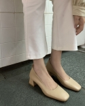 נעלי עבודה בסגנון משאבות לנשים עור פרה מרובע אצבע עבה נעלי עקב אמצע עקב 4 סמ משאבות נשים