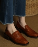 נשים קזואל נעלי עקב מרובע בעובי 5 סמ פשוט נעלי נעליים פשוטות על עור פרה משאבות יומיות בעיצוב בסיסי נעלי נשים מרובע