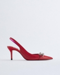 صنادل نسائية ربيعية جديدة أحذية نسائية مجوهرات حمراء اللون صنادل خنجر ضحلة الفم أحذية عالية الكعب حذاء مفرد