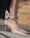 أحذية نسائية بكعب عالٍ ومضخات صيفية أحذية زفاف للعروس مصنوعة من الجلد اللامع أحذية نسائية بمقدمة مدببة ربطة ربيعية سان