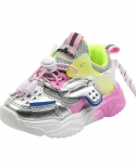 أحذية رياضية للأطفال جديدة لعام 2022 أحذية رياضية للأولاد والبنات أحذية رياضية غير قابلة للانزلاق تسمح بمرور الهواء خفيفة الوزن 