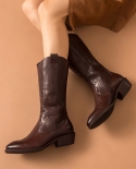 Beautoday, botas de media pantorrilla, zapatos de mujer de moda de otoño con punta estrecha bordada de cuero de vaca occidental 