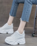Nouvelles chaussures blanches décontractées pour femmes à fond épais intérieur