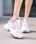 Zapatos casuales deportivos de suela gruesa para mujer con aumento interior transpirable de malla nueva
