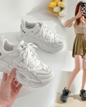 Zapatos deportivos casuales de cuero nuevo para mujer Zapatos blancos pequeños que combinan con todo