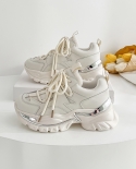 נעלי ספורט נוחות סוליות עבות בסגנון קזואל טרנדי 2022 קיץ נעלי רשת חדשות נעלי רשת ניגודיות עור נשים אבא