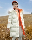 Jaqueta de penas para meninas de comprimento médio inverno novo casaco de gola grande engrossado para crianças