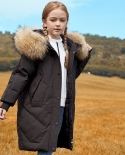 מעיל פוך לילדים לילדות באורך בינוני 2022 חדש בסגנון הילד הגדול מעיל צווארון פרווה גדול בגדי חורף מעובים